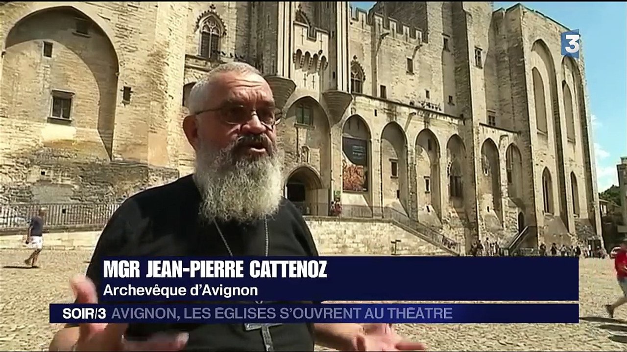 Les églises et chapelles, le décor du Festival d'Avignon