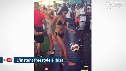 La posture songeuse de Neymar, Dani Alves parle en français | ZAP FOOT