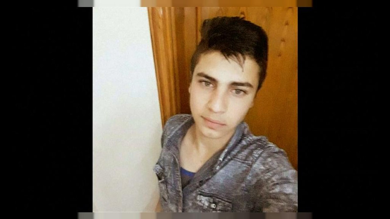 شاهد: والد الشاب الأردني يطالب الملك بالقصاص لابنه ممن قتله داخل سفارة إسرائيل بعمان