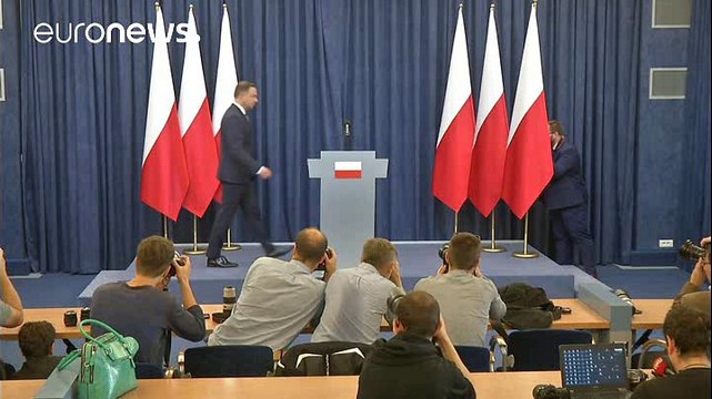 Polish President Andrzej Duda says he will veto controversial top court reform bill