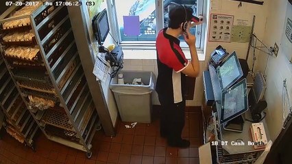Une femme armée d’un couteau tente de braquer un McDrive…