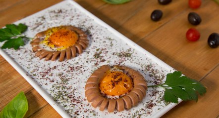 طريقة عمل حلقات الهوت دوغ بالبيض , بالفيديو