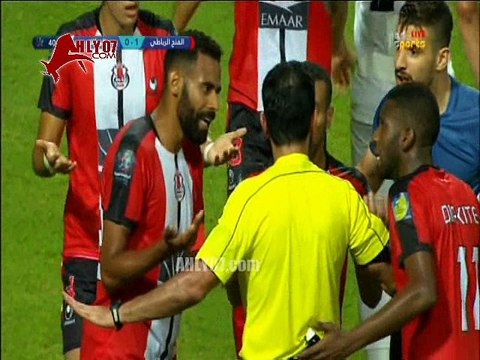 شاهد لقطة الموسم جكم يحتسب ركلة جزاء للزمالك بسبب لمسة يد وباسم مرسي يلقي نفسه على الارض ادعاء للاصابة والضرب ويبحث عن