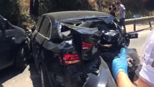 Üsküdar'da Freni Boşalan Otobüs 10 Araca Çarptı: 11 Yaralı