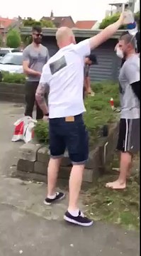 Une tradition d'anniversaire en Danemark finit très mal !! WTF