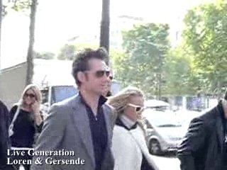 Heroes-A pied sur les champs Elysées