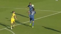 Francês 'imita' Kerlon e marca golaço contra o Borussia Dortmund; assista!