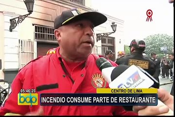 Download Video: Centro de Lima: incendio consume parte de restaurante en el jirón Camaná