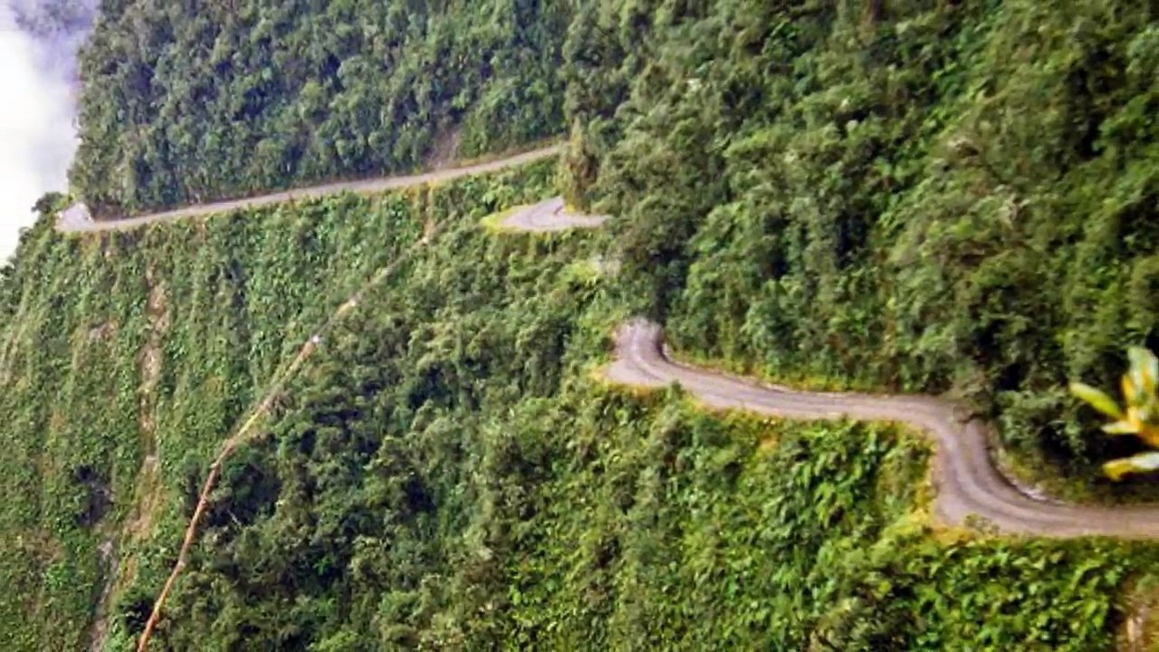 ලොව අතිශය බිහිසුණු මහා මාර්ග මෙන්න - The world's most dangerous roads