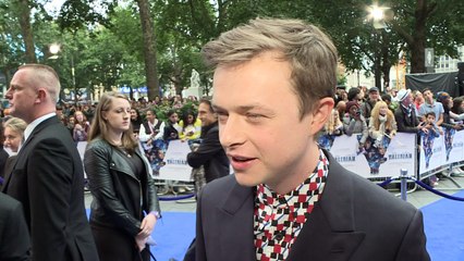 Dane DeHaan talks flirting with Cara Delevingne and Rihanna