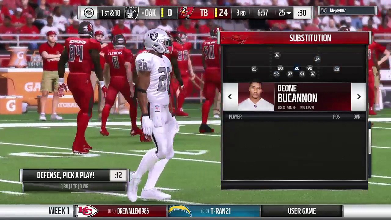 Buccaneers Vs. Raiders (86)