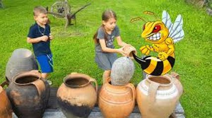 Kids playing with clay toys. They learn how to make clay objects. Funny video 2017
