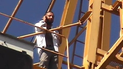 Maaşını Alamayan Vinç Operatöründe Metrelerce Yüksekte Eylem