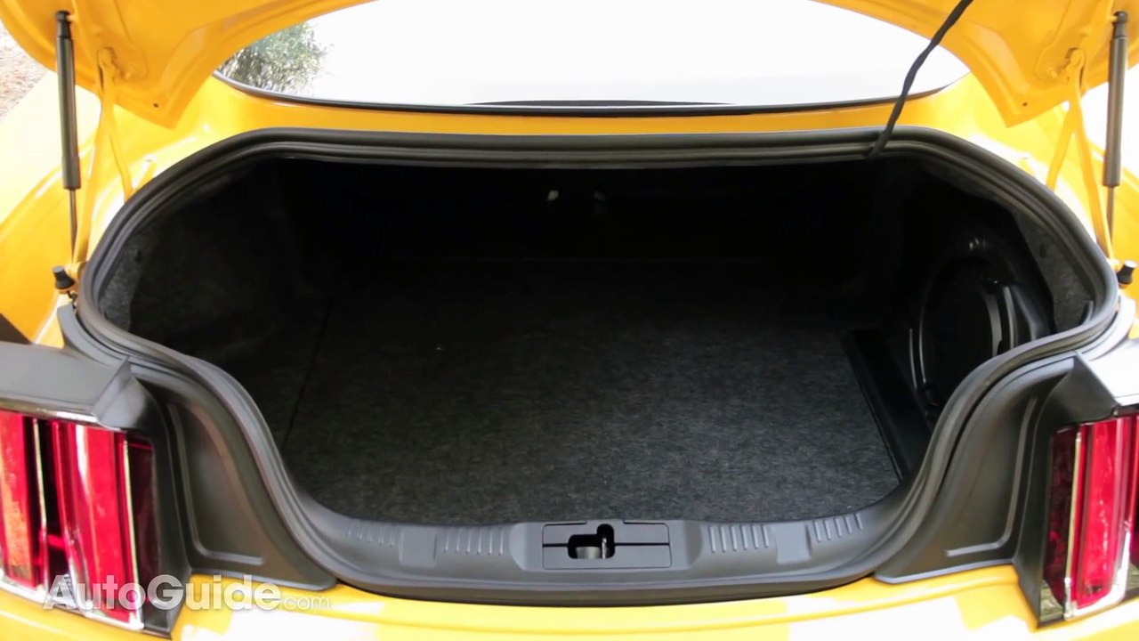 Reviews car - 2015 Ford Mustang GT First Drive