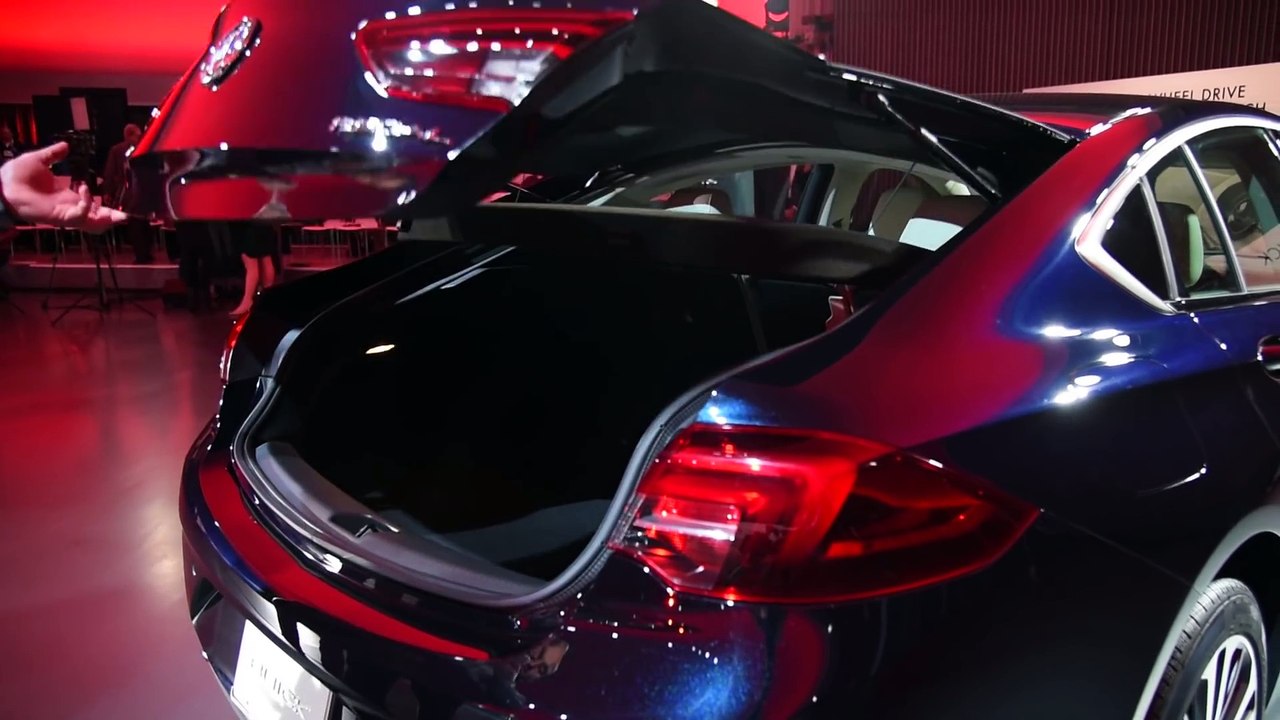 Reviews car - 2018 Buick Regal Sportback & Buick Regal TourX Wagon - First Look