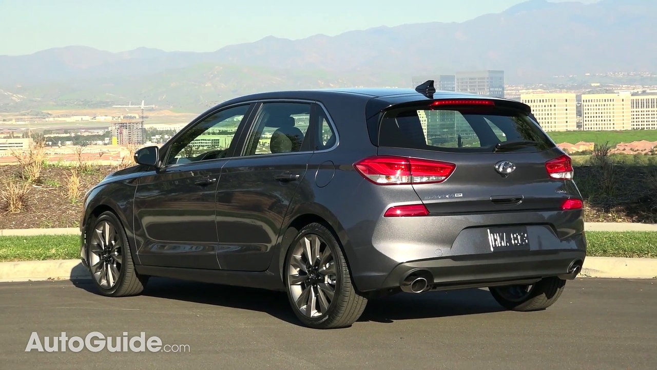 Reviews car - Dodge Durango SRT, New Hyundai Elantra GT and the Refreshed Toyota Tundra Weekly News Roundup