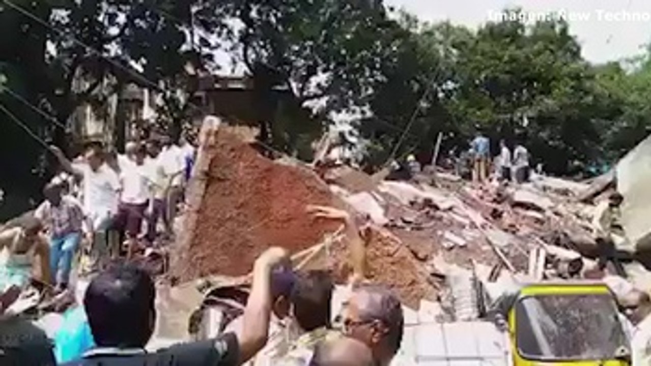 Al menos doce muertos por el derrumbe de un edificio en la India