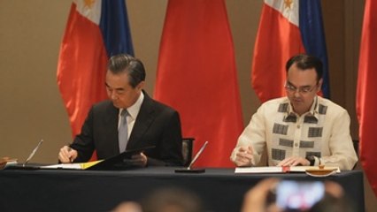 Pekín insta a ASEAN a oponerse a intervención de EEUU en Mar del Sur de China