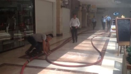 Başkent'te Avm'de Yangın Paniği