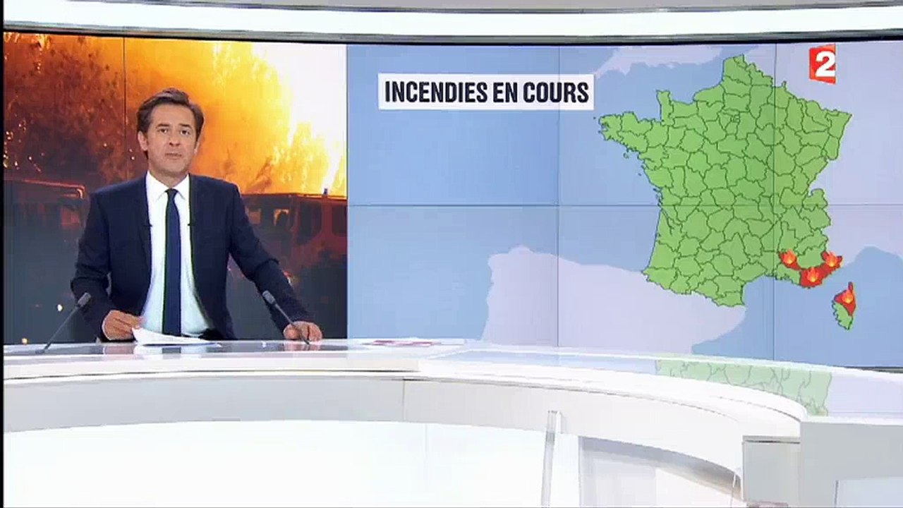 Incendies: Dans le Var, les flammes sont difficilement maîtrisables - Des centaines de personnes ont été évacuées