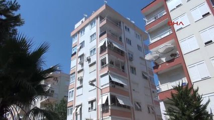 Antalya Gökyüzü Şenliği Için Roket Yaparken, Patlamada Iki Elini Bilekten Kaybetti