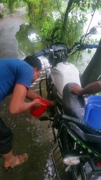 নতুন নতুন ভাইক কিনলে যা হয় , আমি হাসতে হাসতে ফেট বেথা করে ফেললাম আপনিও ভাইক কিনে এমন করছেন?