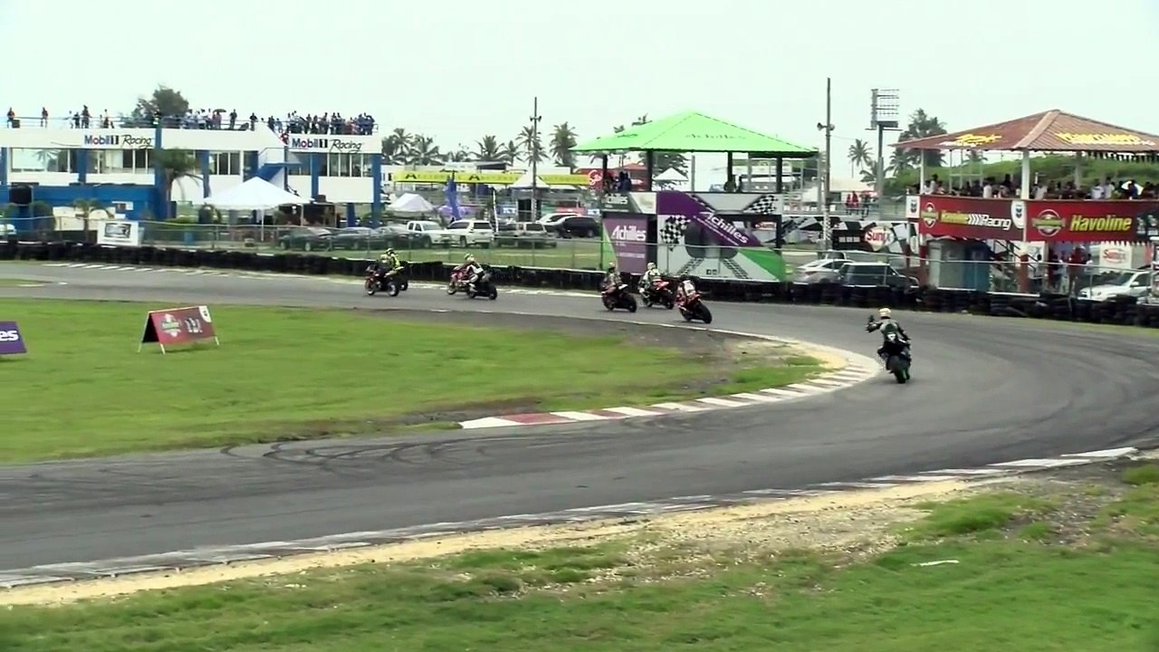 1ra. manga de la categoría Súper Sport 600 y Pro Bike en la 2da. Fecha del Campeonato Nacional de Motociclismo 2017