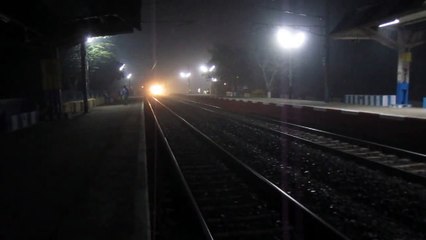 [HD] Shaktipunj Accelerates Trailing Garib Rath - Winter Morning Chill - Feb' 2012