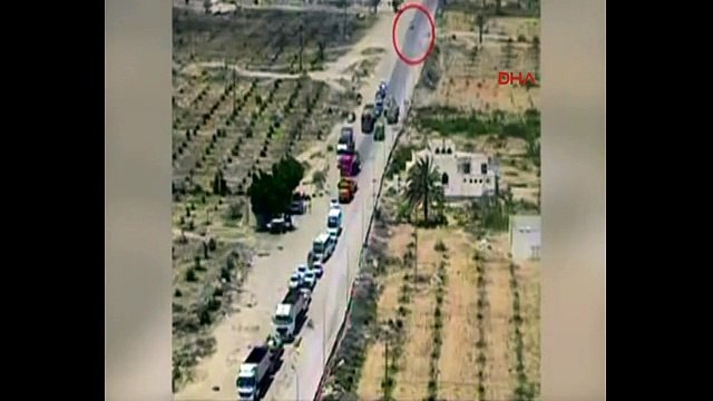 Mısır'da bomba yüklü aracın patlaması kamerada!