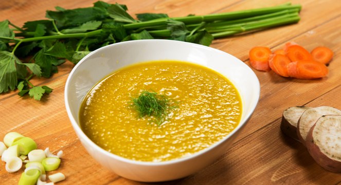طريقة عمل شوربة الجزر و البطاطا الحلوة بالفيديو