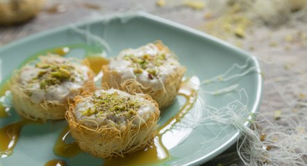 طريقة عمل عصملية الآيس كريم بالفيديو