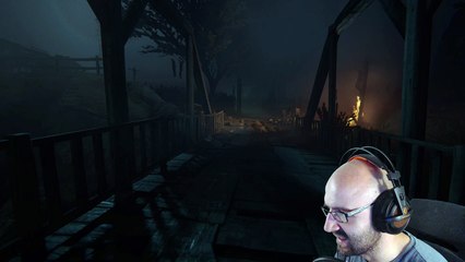 Un joueur effrayé en plein stream d'un jeu d'horreur