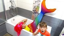 Bad Baby превратил Барби в Русалку Bad Kid Transform Barbie to Real Mermaid