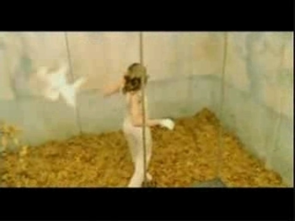 Britney Spears - Get Back