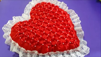 Heart shaped pillow (smocking technique)