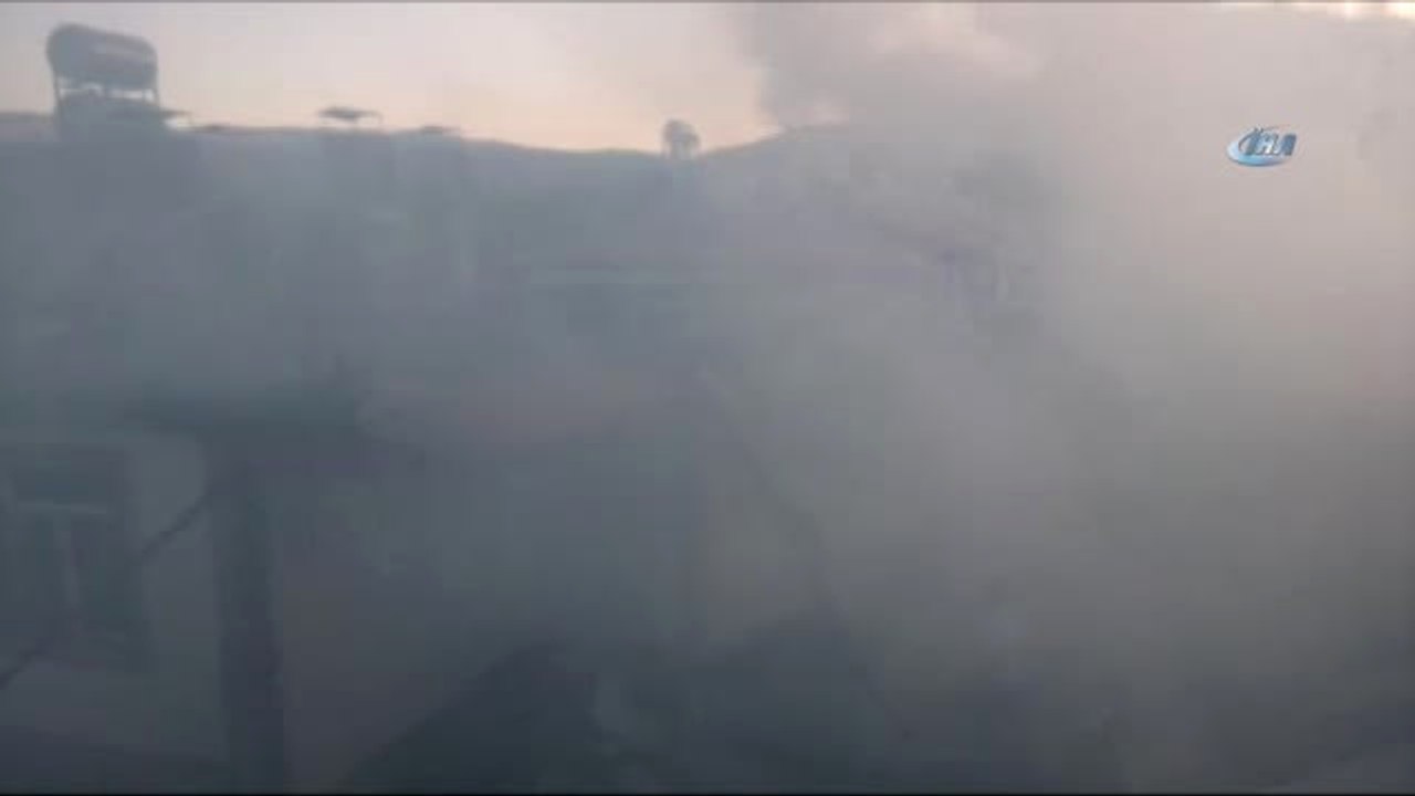Elazığ'da Yangın...bir Ev, Odunluk, Samanlık ve 3 Kiler Kül Oldu
