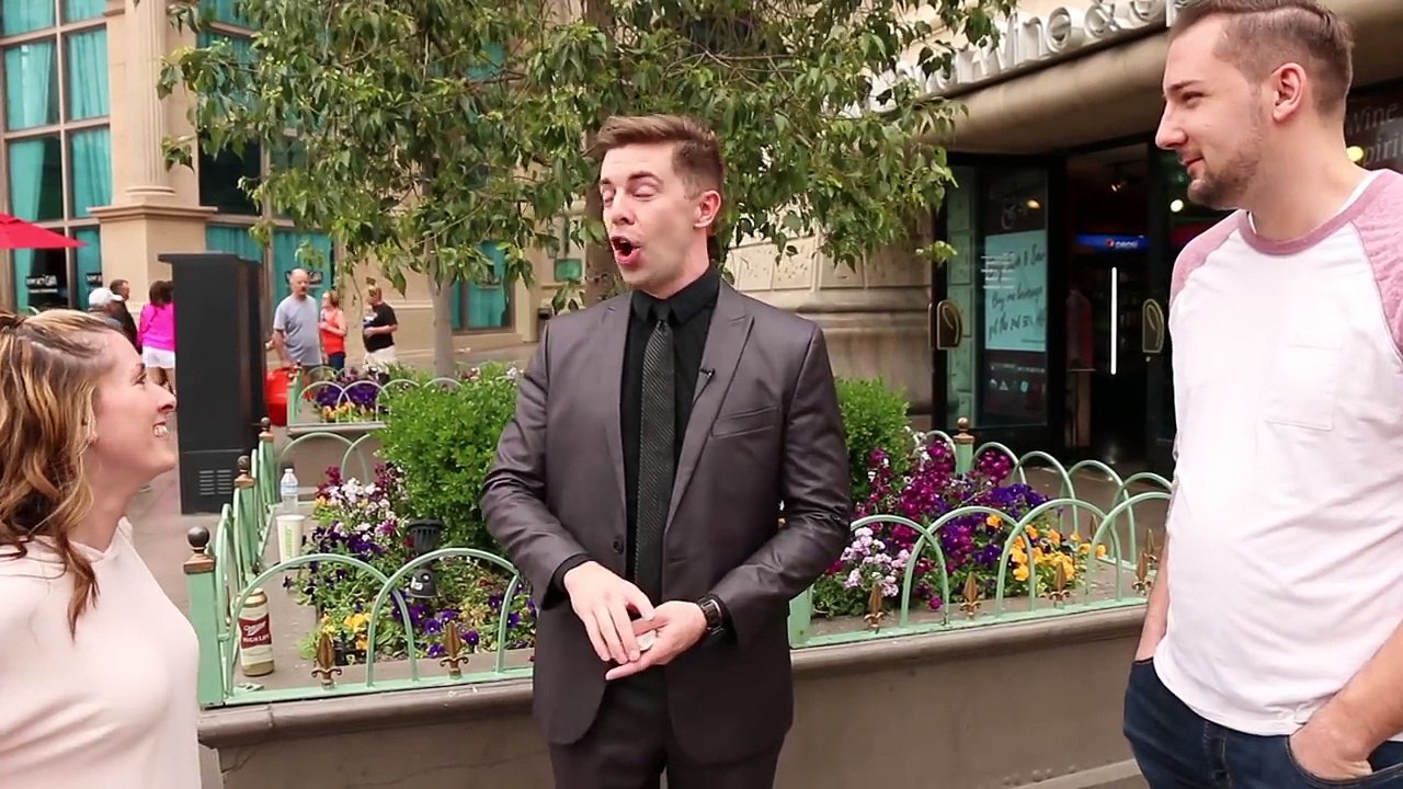 Quand un tour de magie s'est transformé en une demande de mariage surprise !!