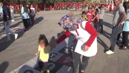 Mardinli Çocuklar "Oyun Karavanı Projesi" Ile Buluştu