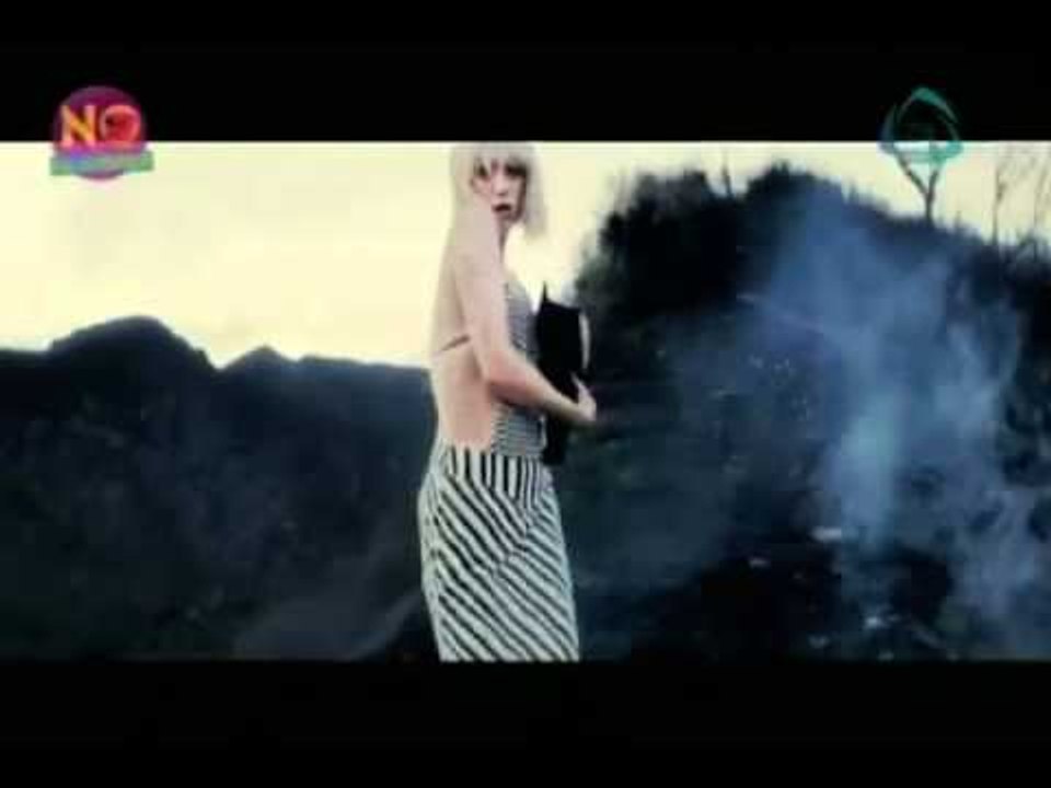 No lo cuentes. Shakira estrena su video "Addicted to you"