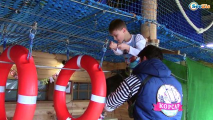 ВЛОГ Прогулка в Детский Парк Развлечений Режем Руку Что-то пошло не так Children's amusement park