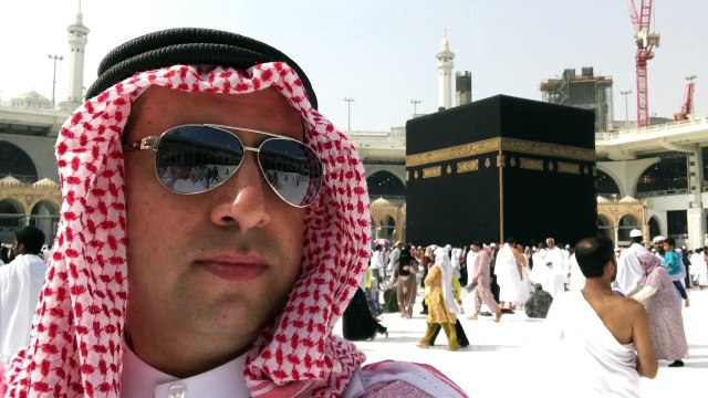 Kabe müezzini taklit Seyh Ali Mulla. Kabe minarelerinden yankilanan iste o muthis ezan. HAFIZ METIN DEMIRTAS. ARAP MAKAMI EZAN. AZAN MAKKAH SHEİKH ALİ MULLA. Hicaz makami ezan Kabe ezani. Azan Makkah. Azan Masjid Al Haram. Sheikh Ali Mullah Makkah azan