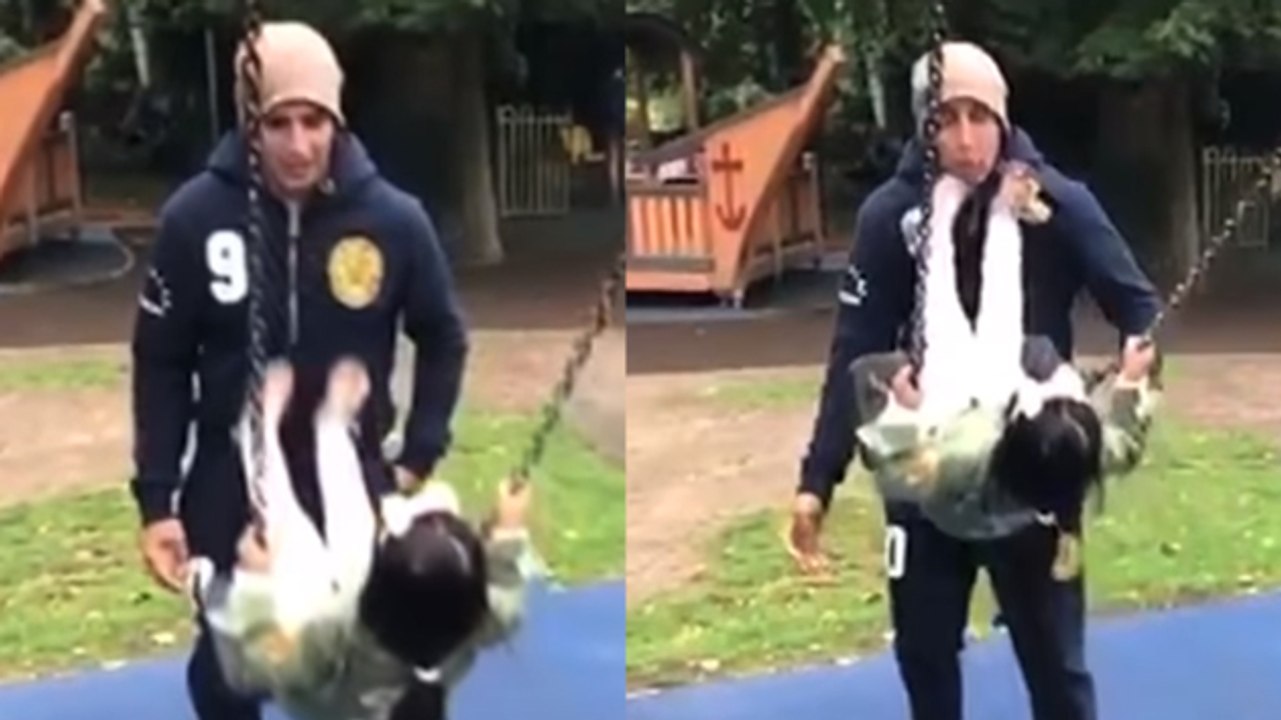 Akshay Kumar Gets Kicked By Daughter Nitara In Cute Video