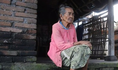 Nenek 80 Tahun Hidup Sebatang Kara