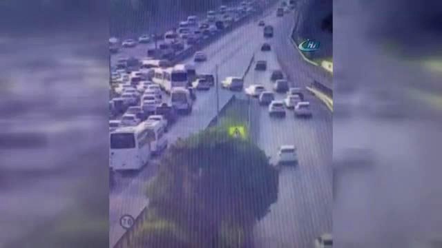 Köprü Girişinde Ters Dönüş Yapan Sürücüler Kamerada