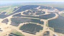 هذا الصباح- بناء مئة مزرعة شمسية بالصين