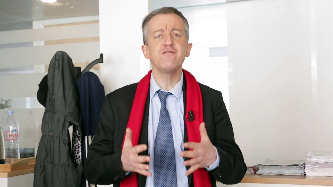 "Les Français ne se laissent pas entraîner au pire par les terroristes" - L'édito de Christophe Barbier