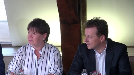 Alda Greoli, future Ministre de l'Action sociale, de la Santé, de l'Egalité des Chances, de la Fonction publique.