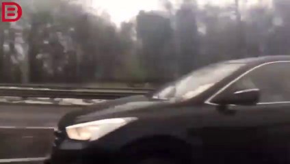 Mais il fait quoi ce couple là ?