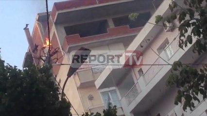 Report TV - Sarandë, shpërthim në rrjetin elektrik, fëmijë shpëtojnë mrekullisht