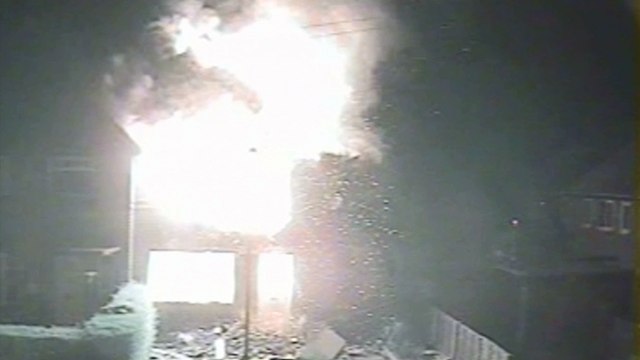 CCTV footage shows fraudsters fleeing exploding house following arson attack